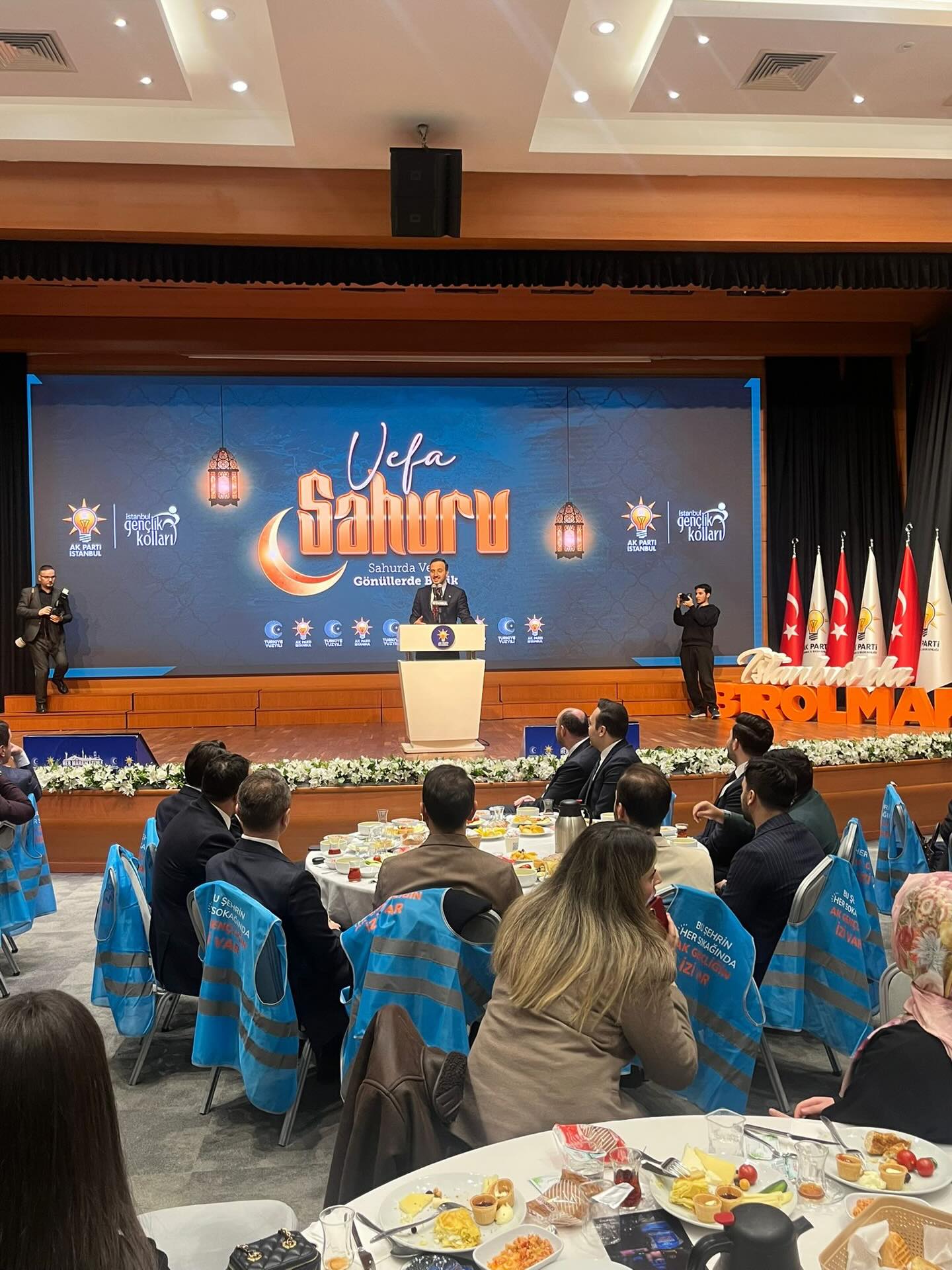 GENÇLİK KOLLARI VEFA SAHURUNDA BİR ARAYA GELDİ