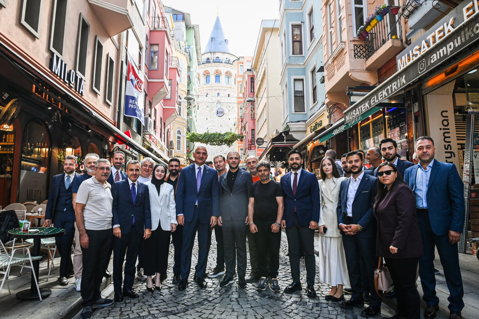 BEYOĞLU’NDA “TÜRKİYE YÜZYILI BULUŞMALARI” PROGRAMI DÜZENLENDİ