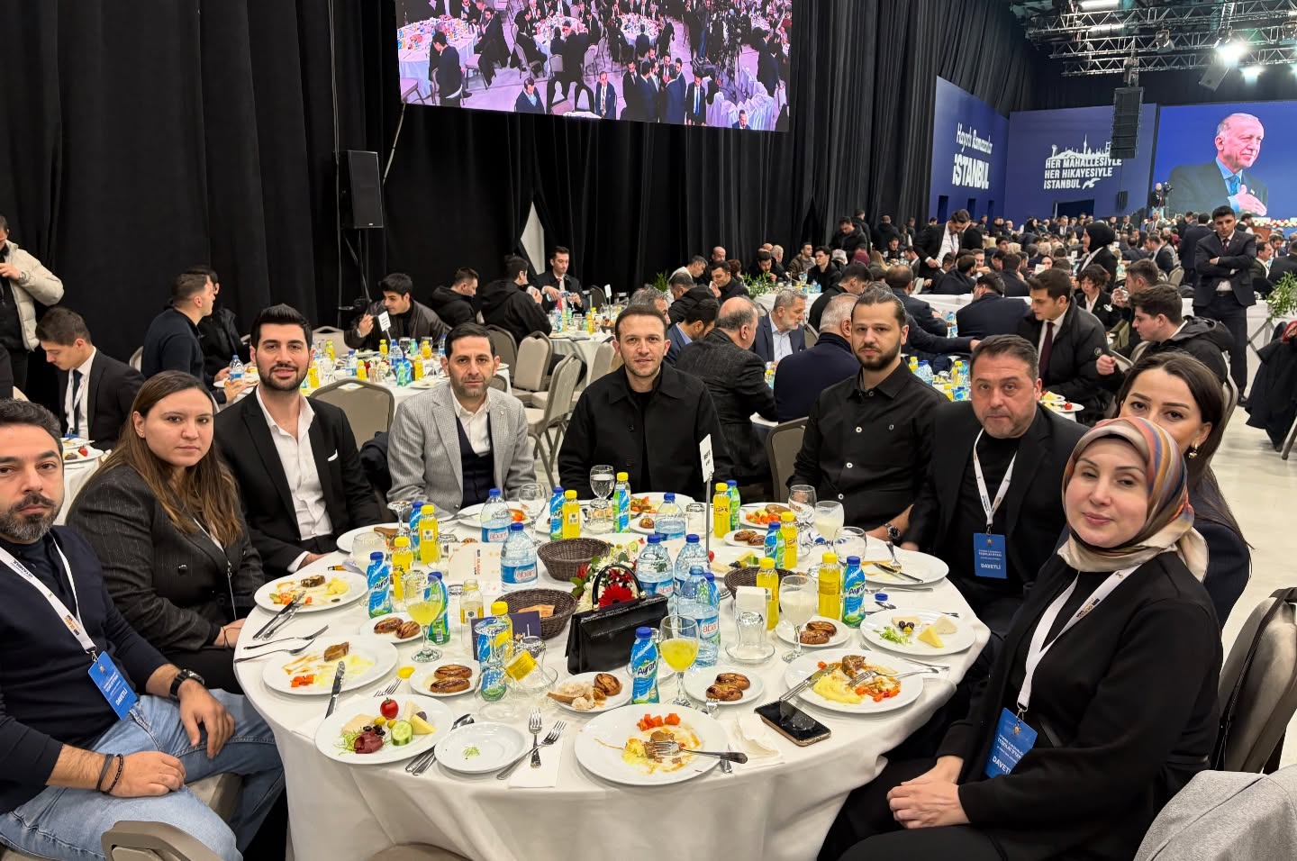 AK PARTİ İSTANBUL TEŞKİLATI RAMAZAN SOFRASINDA BİR ARAYA GELDİ