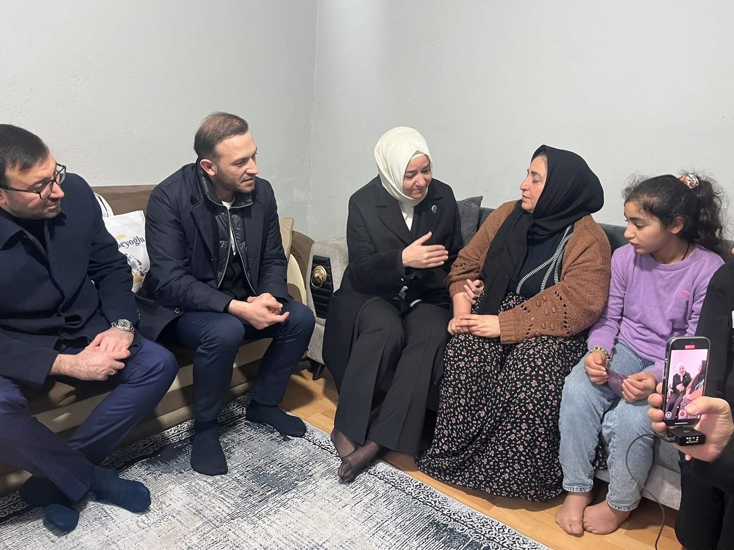 FATMA BETÜL SAYAN KAYA’DAN İFTAR ÖNCESİ GÖNÜL ZİYARETLERİ